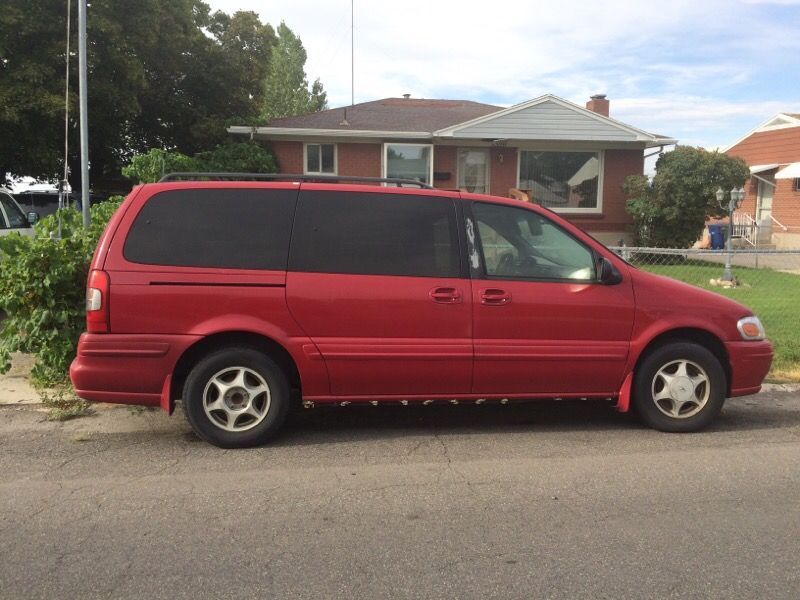 Oldsmobile minivan