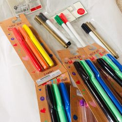 9 pack gel pens & markers & decorative markers