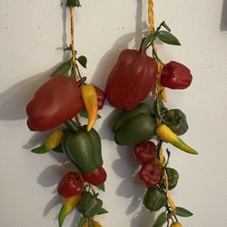 Vintage 2x String Of Plastic Jalapeno / Pepper Home / Kitchen Decor With 14-15 Peppers 22-23” Long 