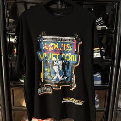 Men's Louis Vuitton T-Shirt Size XL for Sale in The Bronx, New York -  OfferUp
