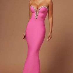 Beautiful Dress Size Small Stretchable Retail Value $199 + Tax 
