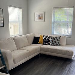 White Sectional/ Seccional Blanco