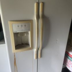 Hot point Refrigerator 