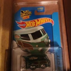 Hot Wheels Super Treasure Hunt KOOL Kombi