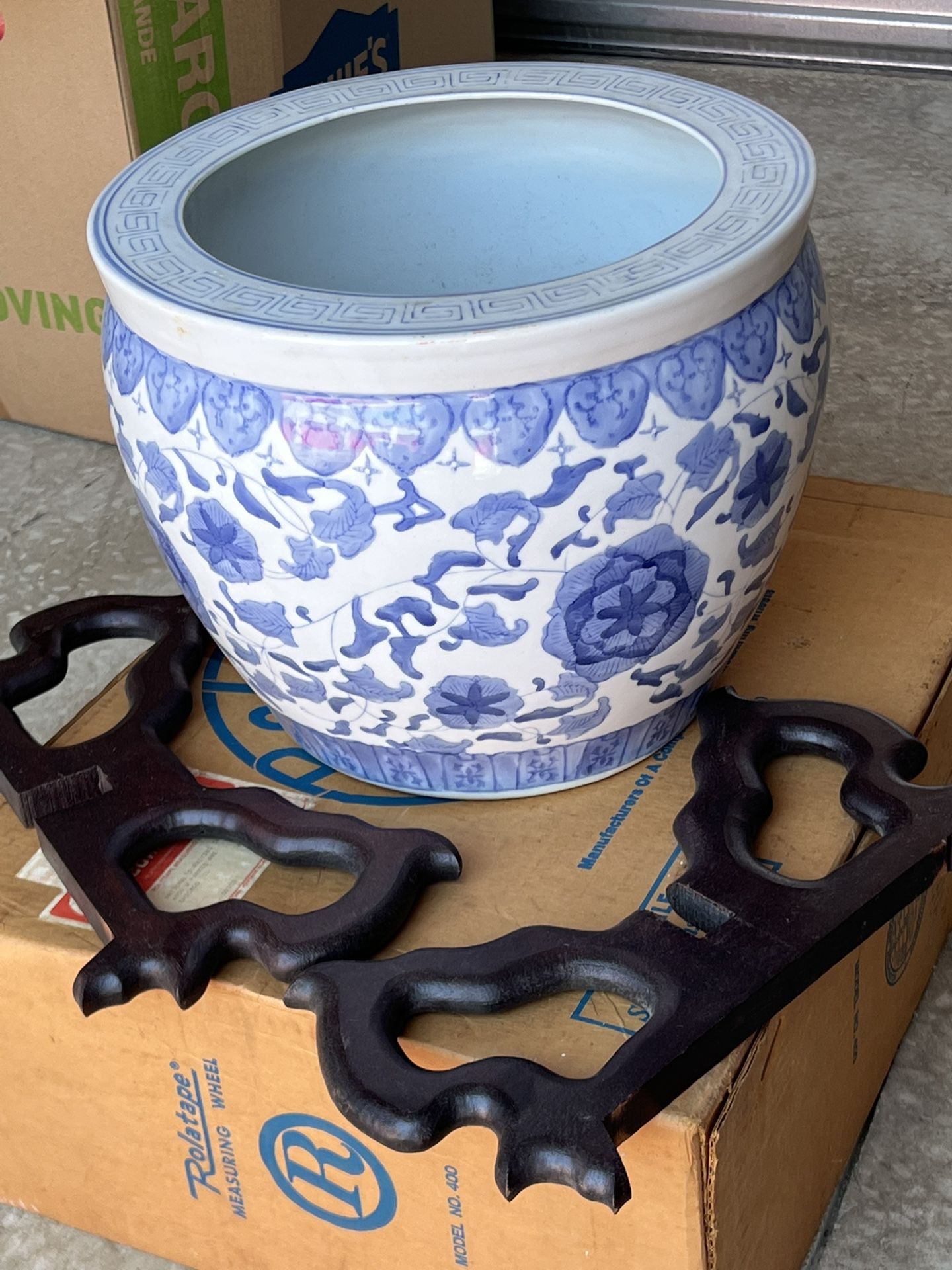 Antique/ Vintage Chinese Ceramic Blue & White Fish Bowl Planter Floral Chinoiserie Pot