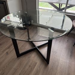 Round dining table 4f