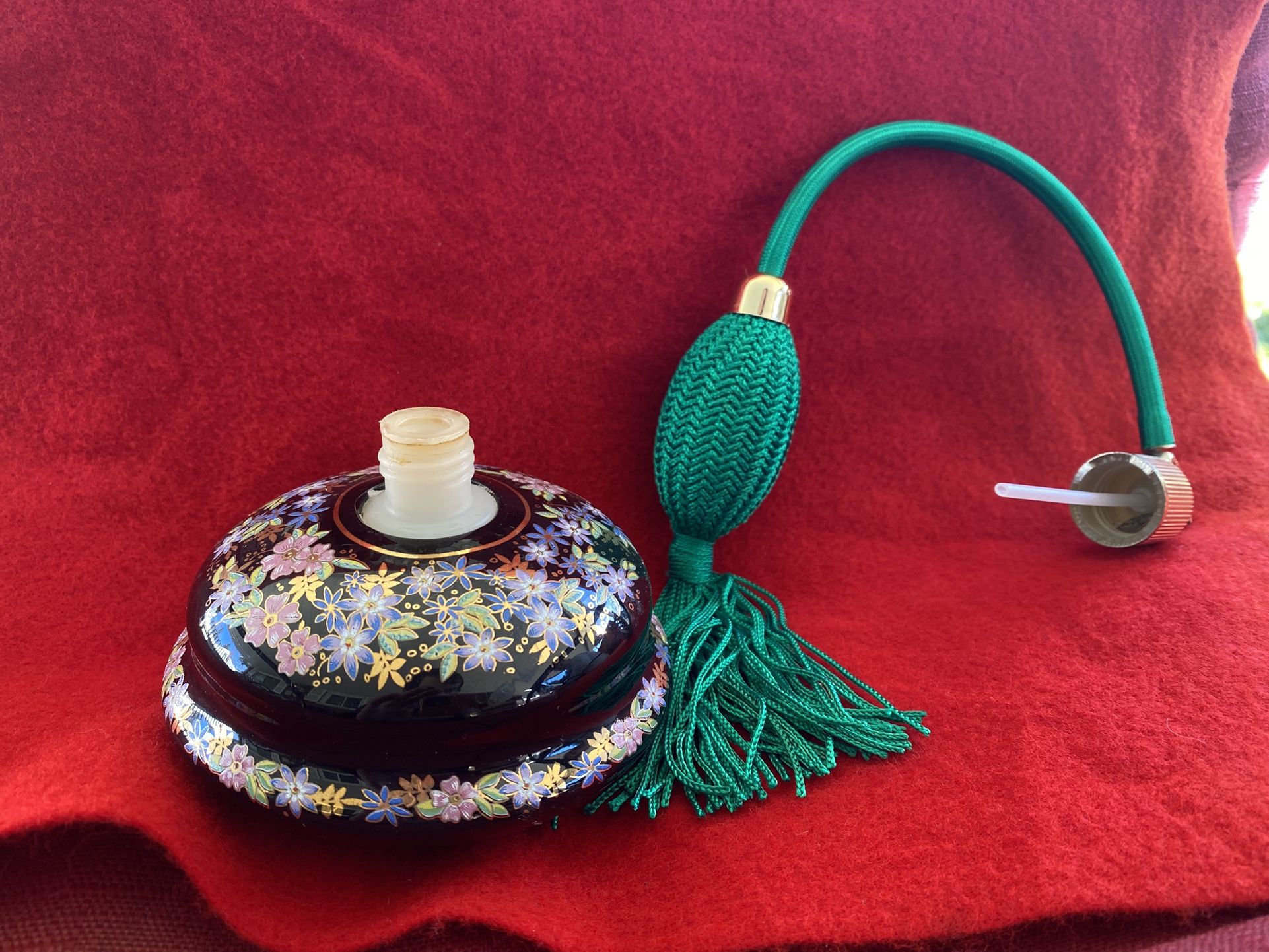 Vintage Made In Greece 24k Black & Gold Ceramic Refillable Spray Perfume Imported Greece (Empty)