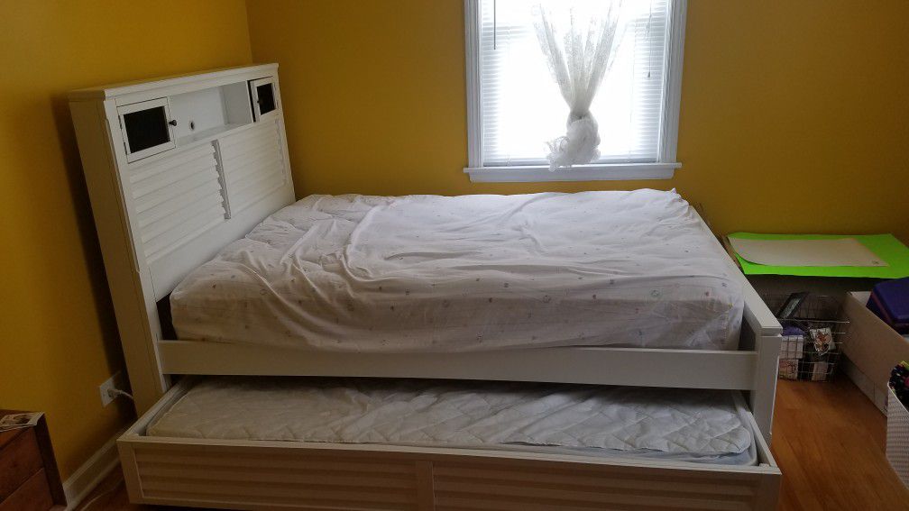 White Bedroom Set