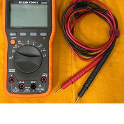 Klein tools mm1000 auto ranging digital multimeter with leads.  TESTED GOOD Electrician Multimeter