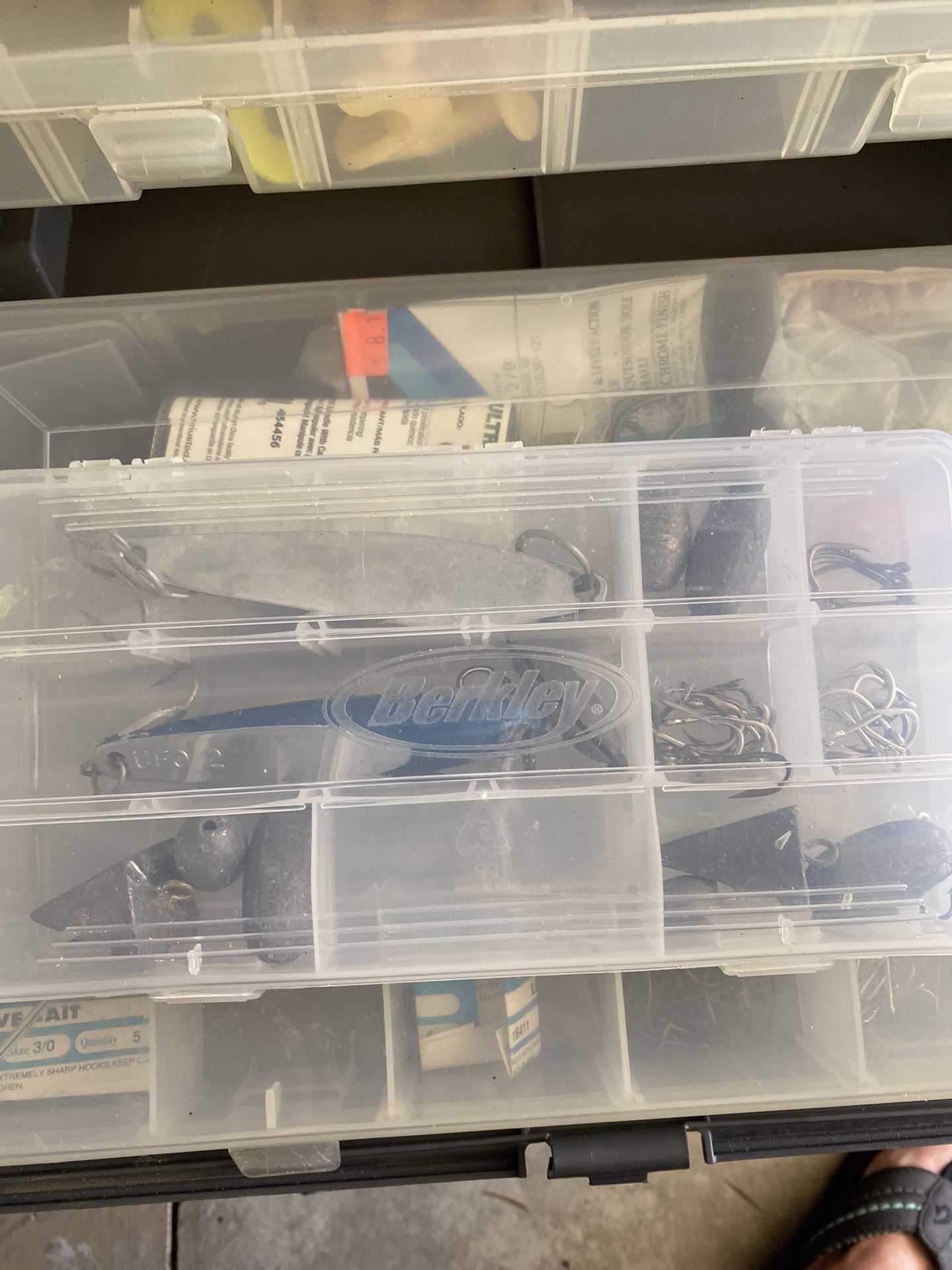 Photo Lg Tackle box With Tons Of Salt Water Gear
