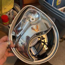 Continuously Filtered Water Bowl 