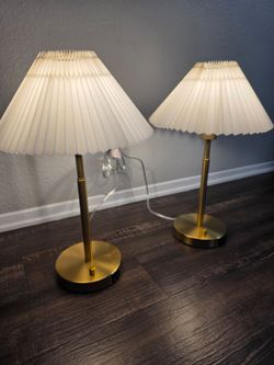 Table Lamp Set of 2 with USB ports