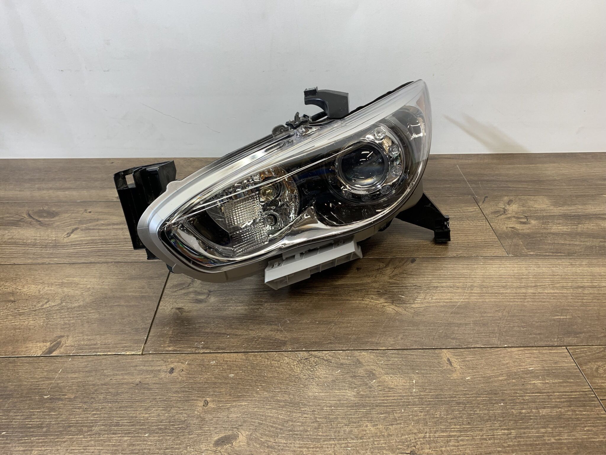 2013-2015 Infiniti QX60 Front Xenon Headlight Headlamp Left Side OEM *NOTE*