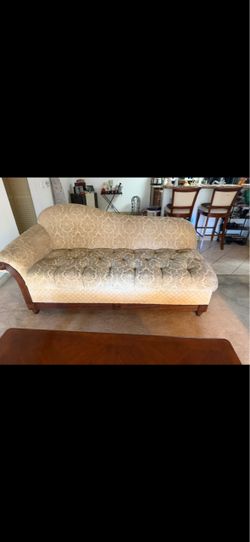 Couch set new