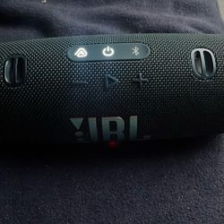 JBL CHARGE 6 O Had  A lot Of Interest And It’s Still For Sale Make An Offer Highest Offer I’ll Message You Back! 