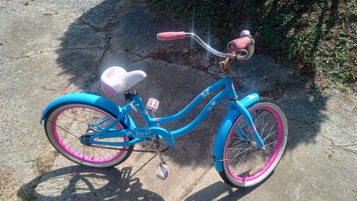 20 Inch Beach Cruiser Bicycle Used Condition Ready To Ride