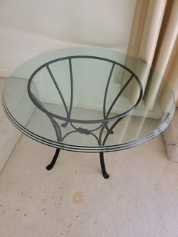 28" rnd accent table