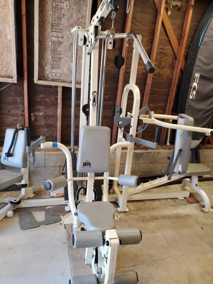 Gym with 3 stations