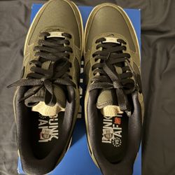 Nike Air Force 1 Low SP Undefeated Ballistic Dunk vs. AF1