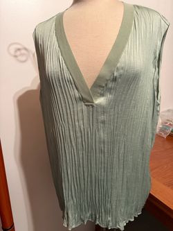Top Blouse By VINCE Pleated Deep V-neck Sleeveless Sage Green Size XL