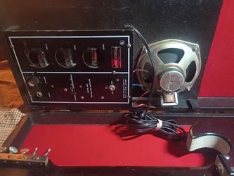Silvertone electric guitar whit amplifier