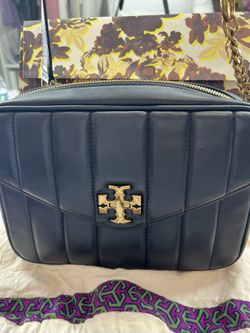 Kira Quilted Leather Camera Bag in Black - Tory Burch