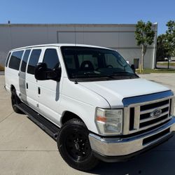 2013 Ford E-350