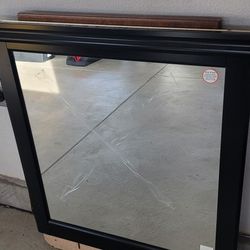 Dresser mirror