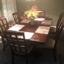 🚨MOVING SALE🚨 DINING TABLE & 6 CHAIRS PICKUP HUMBLE77396