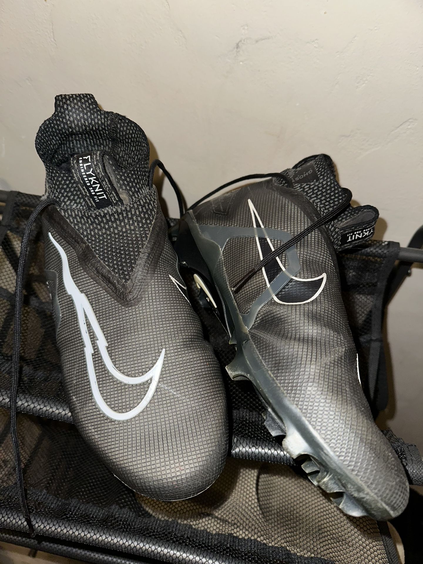 Nike Football Cleats Size 8.5
