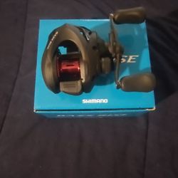 Brand New Shimano 18 Bait Cast Reel 