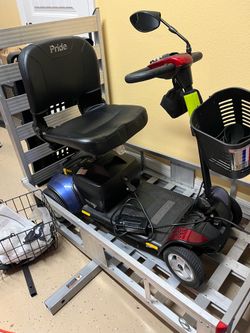 Pride 4-Wheeled Scooter with Extras