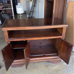 Free Tv stand