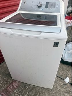 Washer and dryer set for sale (Need gone Quick shoot an offer)