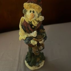 "Robin the Snowbird Lover" figurine, style #2816 Boyds Bears Folkstone Collection
