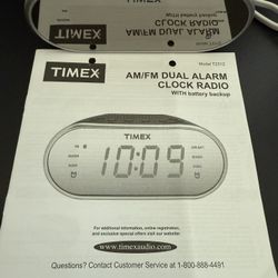 Timex T2312 White Clock Radio And Instructions