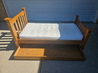 Pottery barn trundle bed