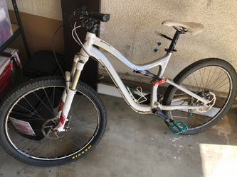 Mountain bike - Specialized