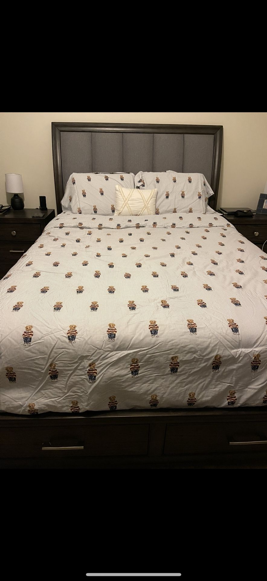 Queen Bed