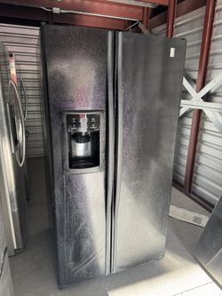 GE REFRIGERATOR 