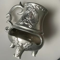 This Disneyland Club 33 hot cocoa mug 