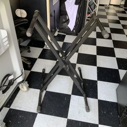Keyboard Stand/DJ Stand 