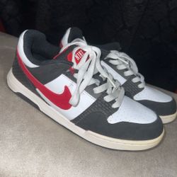 Nike Low-Top Sneakers Gray White Red