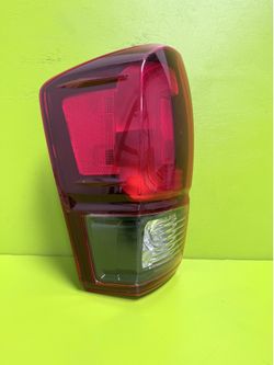 2016 2017 2018 2019 2020 2021 TOYOTA TACOMA LEFT DRIVER SIDE TAIL LIGHT OEM