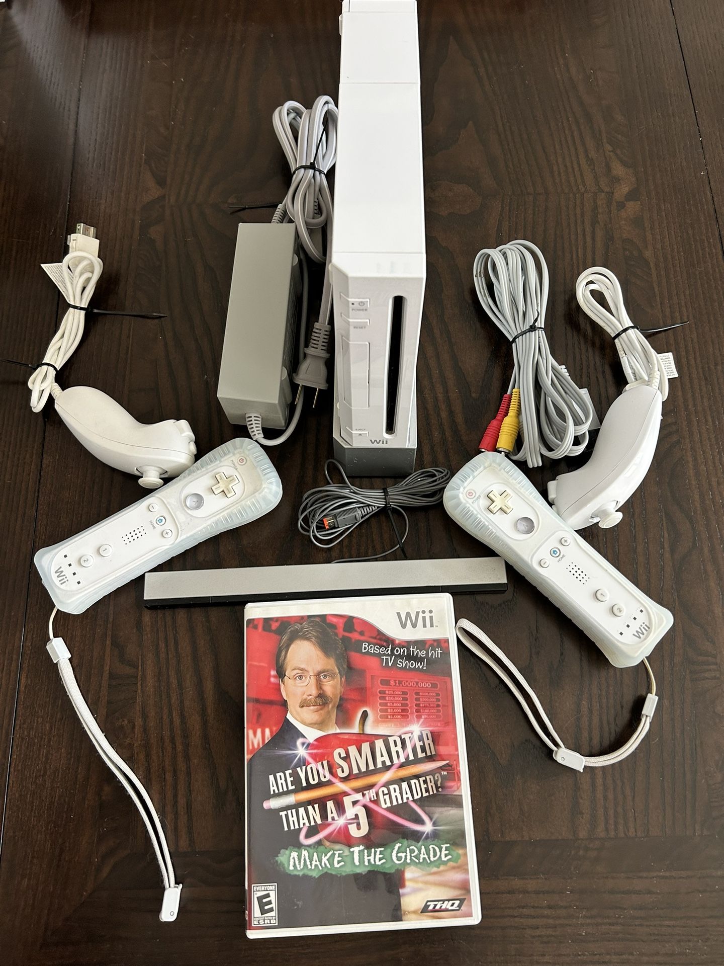 Nintendo Wii Console RVL-001 Bundle