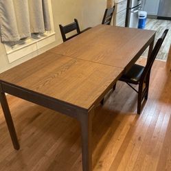 Table IKEA 47” -72”