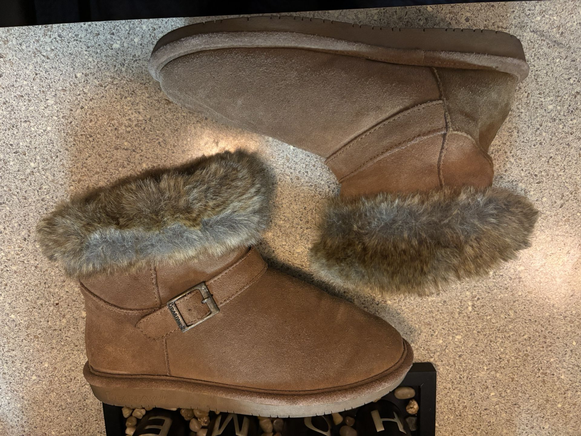 Bear paw boots Uggs Women 10
