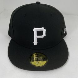 New era fitted hat 🧢 different teams and size available 42$ each