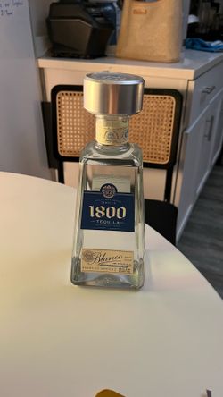 1800 tequila bottle