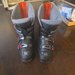 Kids Ski Boots Size 5
